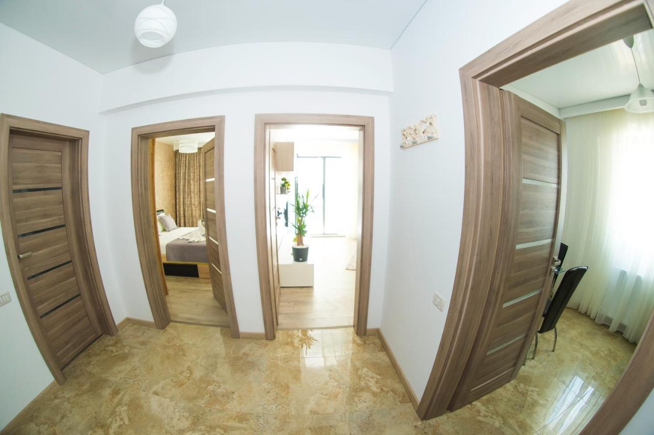 Golden Shell Apartment Mamaia Nord Navodari Ngoại thất bức ảnh