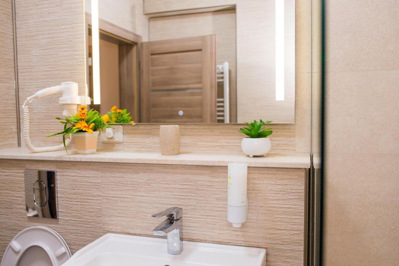 Golden Shell Apartment Mamaia Nord Navodari Ngoại thất bức ảnh